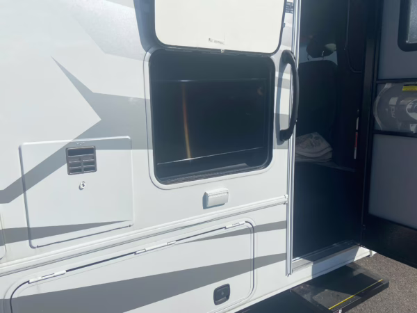 2021 Mercedes-Benz Sprinter 3500XD Sunseeker — photo 3