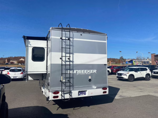 2021 Mercedes-Benz Sprinter 3500XD Sunseeker — photo 5