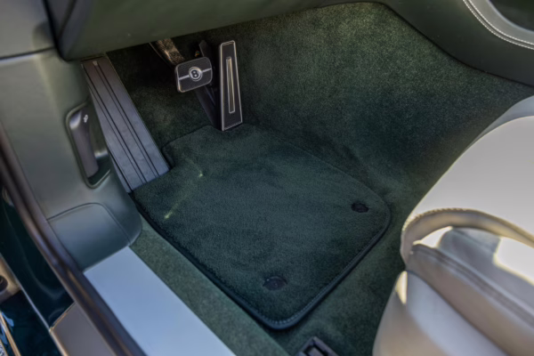 2021 Bentley Continental GTC V8 — photo 63