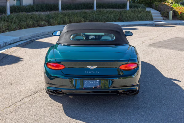 2021 Bentley Continental GTC V8 — photo 12