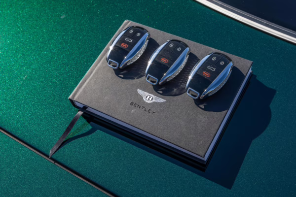 2021 Bentley Continental GTC V8 — photo 109