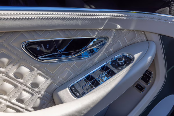 2021 Bentley Continental GTC V8 — photo 72