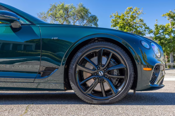 2021 Bentley Continental GTC V8 — photo 29
