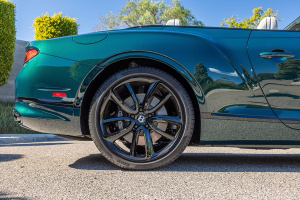 2021 Bentley Continental GTC V8 — photo 36