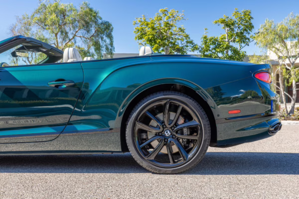 2021 Bentley Continental GTC V8 — photo 3