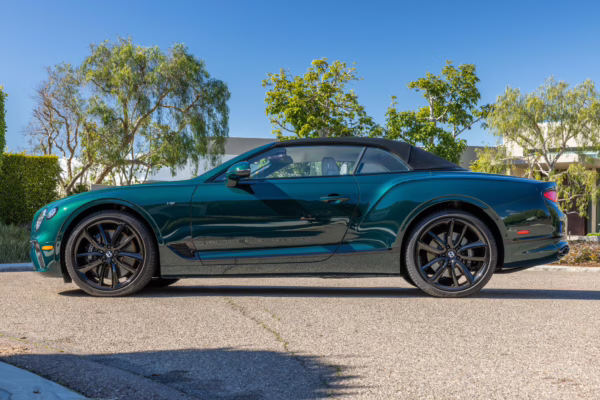 2021 Bentley Continental GTC V8 — photo 24