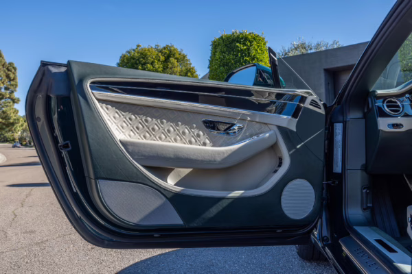 2021 Bentley Continental GTC V8 — photo 78