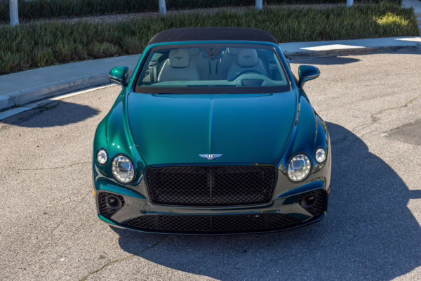 2021 Bentley Continental GTC V8 — photo 34