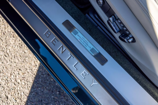 2021 Bentley Continental GTC V8 — photo 91