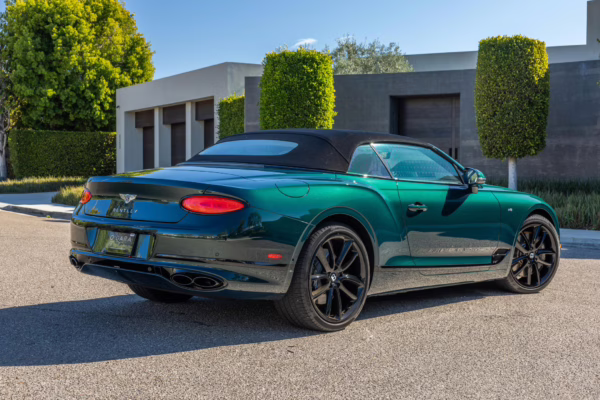 2021 Bentley Continental GTC V8 — photo 39