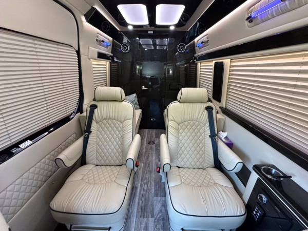 2021 Mercedes-Benz Sprinter 2500 Midwest Automotive Designs Day Cruiser 4×4 — photo 38