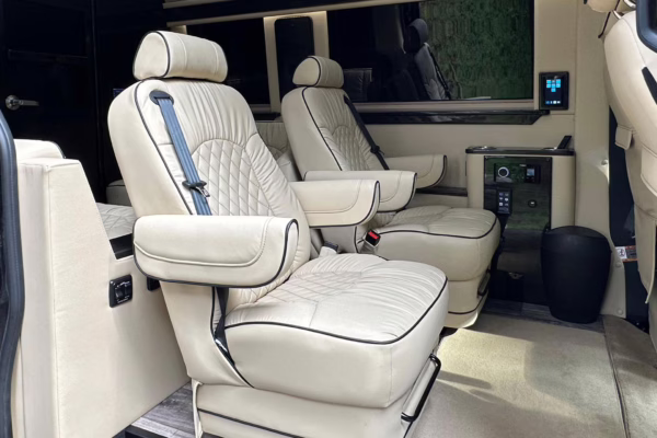 2021 Mercedes-Benz Sprinter 2500 Midwest Automotive Designs Day Cruiser 4×4 — photo 48