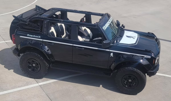 2025 Ford Bronco Heritage Edition — photo 3