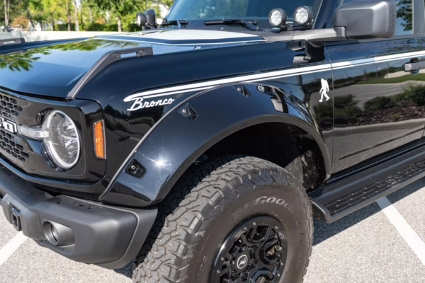 2025 Ford Bronco Heritage Edition — photo 4