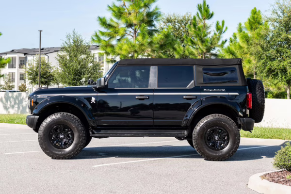 2025 Ford Bronco Heritage Edition — photo 11