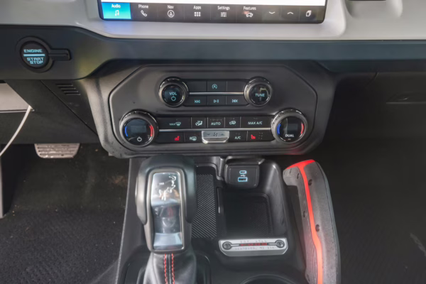 2025 Ford Bronco Heritage Edition — photo 48
