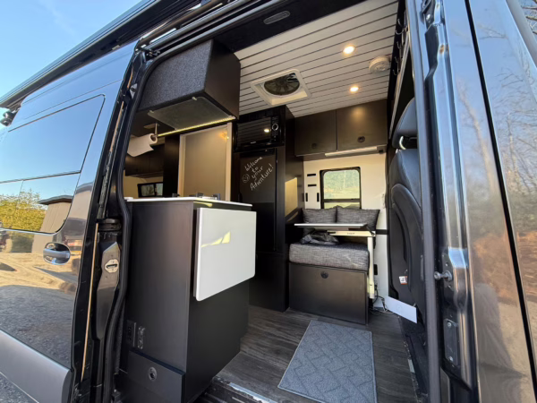 2022 Mercedes-Benz Sprinter 3500XD — photo 36