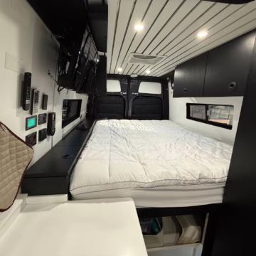 2022 Mercedes-Benz Sprinter 3500XD — photo 42