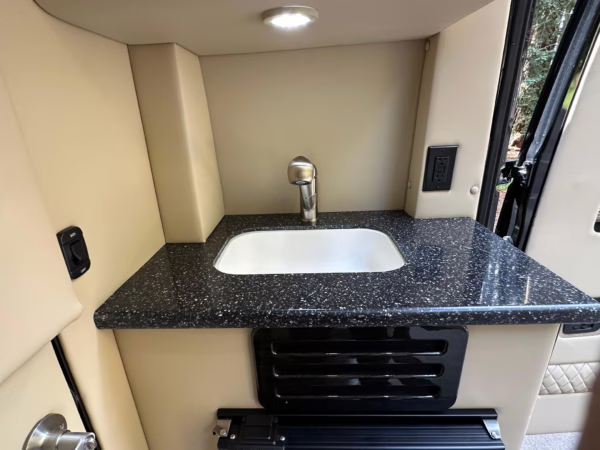 2021 Mercedes-Benz Sprinter 2500 Midwest Automotive Designs Day Cruiser 4×4 — photo 74