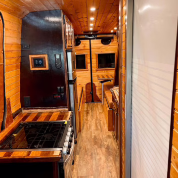 2021 Mercedes-Benz Sprinter 2500 4×4 — photo 89