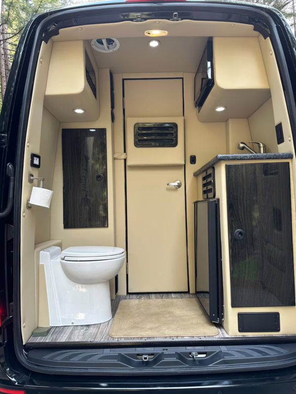 2021 Mercedes-Benz Sprinter 2500 Midwest Automotive Designs Day Cruiser 4×4 — photo 82