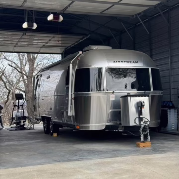 2024 Airstream International 25FB — photo 2