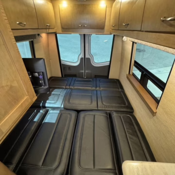 2016 Mercedes-Benz Sprinter 3500 Coachmen Galleria 24SQ — photo 6