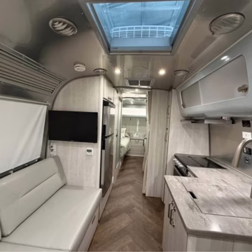 2024 Airstream International 25FB — photo 6