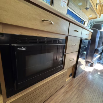 2016 Mercedes-Benz Sprinter 3500 Coachmen Galleria 24SQ — photo 10
