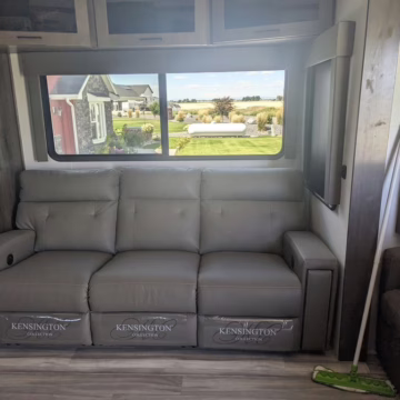 2021 Alliance RV Valor 40V13 — photo 14