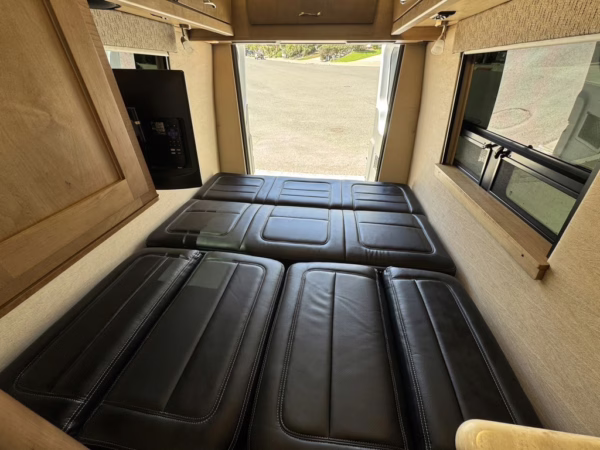 2016 Mercedes-Benz Sprinter 3500 Coachmen Galleria 24SQ — photo 18