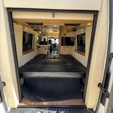 2016 Mercedes-Benz Sprinter 3500 Coachmen Galleria 24SQ — photo 20
