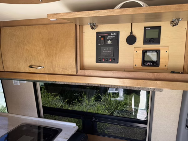 2016 Mercedes-Benz Sprinter 3500 Coachmen Galleria 24SQ — photo 25