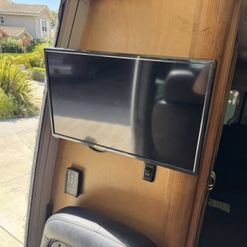 2016 Mercedes-Benz Sprinter 3500 Coachmen Galleria 24SQ — photo 30