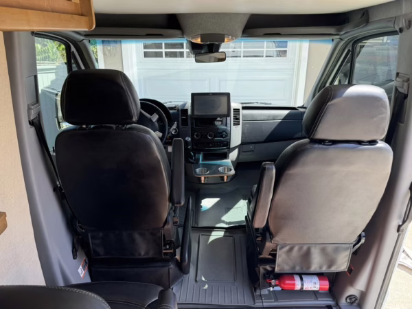 2016 Mercedes-Benz Sprinter 3500 Coachmen Galleria 24SQ — photo 34